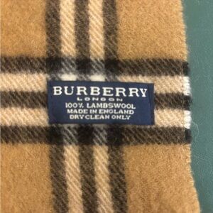 Burberry Camel Check Lambswool Scarf.  Vintage 90s